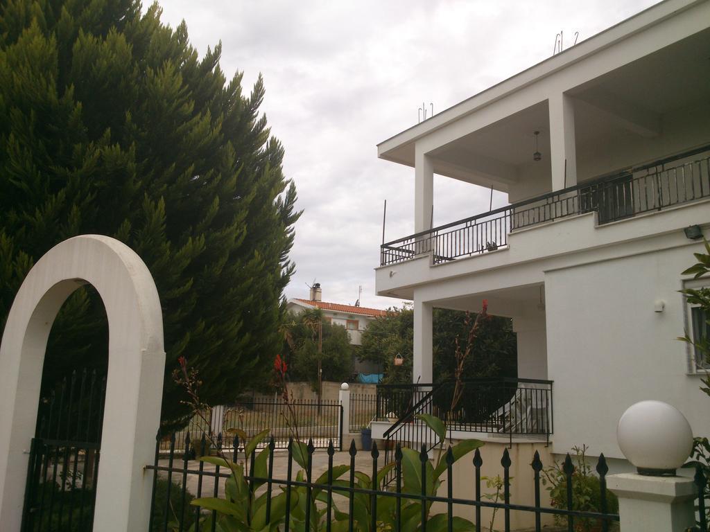 Kalaitzis Apartments Kalyves Polygyrou Buitenkant foto